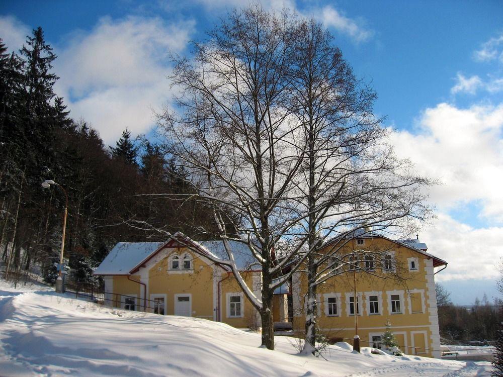 Boutique Hotel Swisshouse Mariánské Lázně Exterior foto